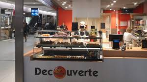 Un Snack Reunionnais Gare Du Nord A Paris Reunionnais Du Monde