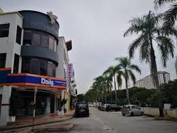 There are two h hotels in kota damansara this hotel offers great location which is quite central in kota damansara. Fumah Hotel Kota Damansara Petaling Jaya Hotel Price Address Reviews