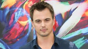 Max Robbins's Instagram, Twitter & Facebook