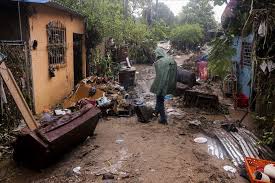 La tormenta tropical amanda ha provocado deslizamientos de tierra, inundaciones y daño a la infraestructura afectando a personas que ya sufrían el impacto de la crisis provocada por la #covid19. Consecuencias De La Tormenta Tropical Amanda En El Salvador Agencia Anadolu