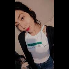 Esha Reyes's Instagram, Twitter & Facebook