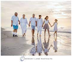 Beautiful Sunrise Beach Portrait In Hilton Head Memorylaneportraits Family Beach Portraits Extended Family Photos Beach Portraits