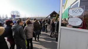Le commerce gai jardin est classé comme animaleries contactez le directeur de gai. Louvroil Apres La Cohue De Jeudi La Prefecture Interdit La Deuxieme Journee De Liquidation A Gai Jardin Video La Voix Du Nord