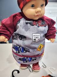 Nouveaux Modèles de Bavoir avec poche devant Pul impermeable 25$ ch Vous  chercher quoi donner pour un Shower où comme cadeau de Naissance Passé nous  voir Nous avons plein de Belle chose