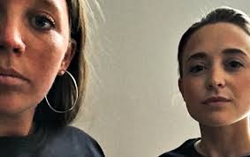 Vi förväntar oss mer av public service på bästa sändningstid