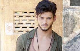 Tous ses projets sont contrariés. 120 Idees De Rayane Bensetti 3 Rayanne Bensetti Danse Avec Les Stars Actrice