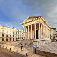 The roman temple maison carree in nimes, france. Nimes Maison Carree The Green Guide Michelin