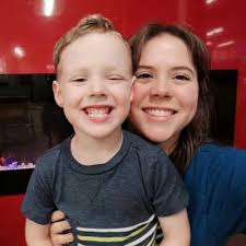 Lisa Raine (@lisamraine)