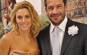 Fina Estampa: Teodora pede para reatar o casamento com Quinzé