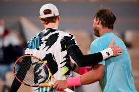 This is a french open like no other as rafael nadal discovered early on wednesday as he ground out victory against jannik sinner in a match that finished at 01:26 a.m local time in paris. Sinner Verlangt Dem Sandplatz Konig Alles Ab Tennis Sportnews Bz
