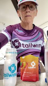 Sooooo refreshing Tailwind Rapid Hydration with soda water !!! Yummy ! Give  it a go @tailwindnutritionnz use my discount code Hazelh15  #tailwindnutrition #tailwindnutritionnz #fractelhats ...
