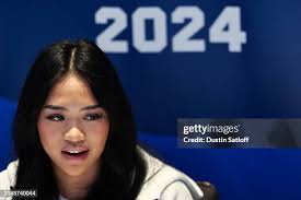 720 Photos & High Res Pictures