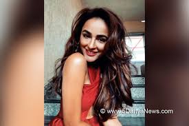 Kannada actor shweta kumari has been arrested by the narcotics control bureau (ncb) after being found in . Seerat Kapoor On B Wood Debut Telugu Audience Knows I Ll Never Leave Them