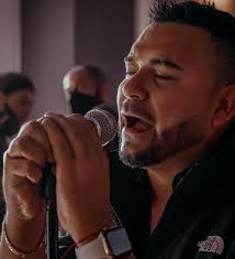 Mi historia de amor con mi esposo comenzó con la canción de MEMORIAS DE UN  IDIOTA❤ , Nos casamos y tuvimos dos hijos maravillosos y ahora nuestra  historia de amor termino después