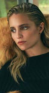 Aug 19, 2020 · former glee star dianna agron has reportedly split from her husband, mumford & sons banjo player winston marshall, according to us weekly. Dianna Agron Imdb