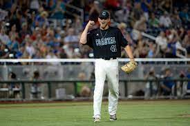 Friday is a huge day at the 2016 college world series, as the oklahoma state cowboys and tcu horned frogs can secure their spots in the championship series with victories. College World Series 2016 Arizona Vs Coastal Carolina Time Tv Schedule And Live Stream Sbnation Com