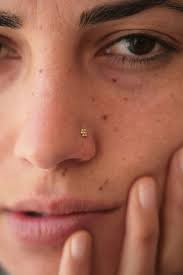 Goldener Nasenstecker Winziger Nasenstecker Nasenpiercing Nasenstecker Blumennasenstecker Stammes Nasenstec Nose Piercing Stud Nose Jewelry Gold Nose Stud