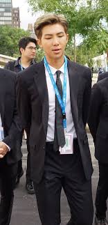 Unicef | 3.375.565 follower:innen auf linkedin unicef saves children's lives, defends their rights, and helps them fulfill their potential. Epingle Par Ju Sur Secret Kim Namjoon Namjoon Kpop