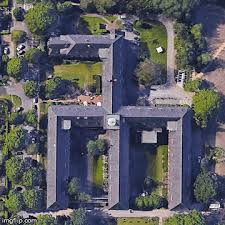 Dabei kamen hakenkreuze und parolen zum vorschein, die 1936 offensichtlich aus begeisterung darüber entstanden, dass die olympische flamme durch dresden getragen wurde. Hamburg Von Oben