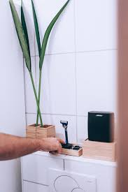 Hier sind zwei atemberaubende bilder von eigenartiger badezimmer dekoration. So Einfach Lasst Sich Ein Kleines Badezimmer Modern Gestalten Life Und Style Blog Aus Osterreich