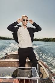 Idag mår han bättre och är dessutom nykär i alba august. Bjorn Gustafsson Genombrottet Kollapsen Och Vagen Tillbaka Kingmagazine