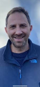 Dan Gill's Instagram, Twitter & Facebook