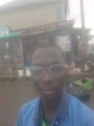 Can someone help me edit my picture because I don't understand what ai is  giving me