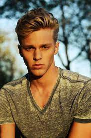 American Model Clark Bockelman Aka Clarke Wesley Started His Career At The Beginning Of This Year The 21 Year Old Indiana Fa Men Blonde Hair Blonde Guys Model