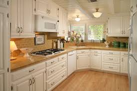kitchen counters: tile, the choice for