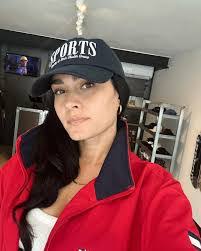 Elizabeth Zayas's Instagram, Twitter & Facebook