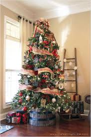 44 Simple Christmas Decorations Living Room Ideas 89 Decorating Your Small Apartment For Chri Christmas Decorations Rustic Rustic Christmas Tree Christmas Deco