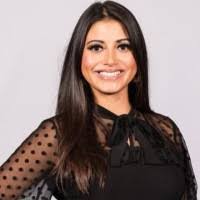 Amanda Iris's Instagram, Twitter & Facebook