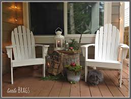 Little Brags Christmas Decorations On The Back Porch Porch Decorating Decor Back Porch