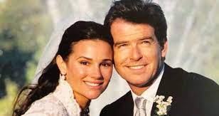 Pierce brosnan and his wife celebrate 25th anniversary, and their pics throughout the years are relationship goals. Pierce Brosnan S Sweet Anniversary Message Proves Life Does Go On After Losing Love To Ovarian Cancer Survivornet