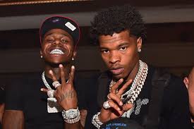 Well mto news has learned that da baby is now going viral, after a video surfaced showing the rapper appearing to be drunk and flirting with a man. Lil Baby Vs Dababy Tale Of The Tape Of 2020 S Hottest Rappers