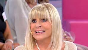 Dalla prossima stagione dunque gemma potrebbe non essere più la sola e unica protagonista del programma; Gemma Galgani Lifting Pagato Dalla Redazione Di Uomini E Donne E Maria De Filippi La Verita