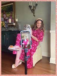 How To Take Photos With Self Timer So Your Instagram Game Stays Strong Self Timer Pictures Solo Photoshoot Ideas Home Photoshoot Ideas