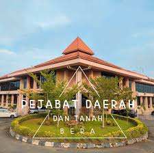 Pejabat tanah besut menyediakan perkhidmatan kaunter pandu lalu bagi pembayaran cukai tanah. Pejabat Daerah Dan Tanah Bera Rasmi Home Facebook