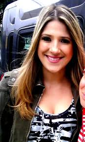 Dani calabresa was born on november 12, 1981 in são bernardo do campo, são paulo, brazil as daniella maria giusti barra. Dani Calabresa Wikipedia