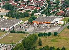 V naši trgovini lahko tako kot z gotovino, svoj nakup plačate tudi z eno izmed spodaj navedenih bančnih oziroma plačilnih kartic. Obi Baumarkt Wikipedia