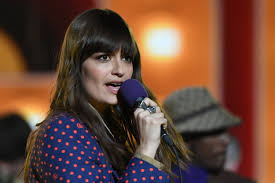 Her grandfather, whom she didn't know, was from ajaccio. Clara Luciani En Couple Avec Le Leader Du Groupe Franz Ferdinand