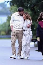 Jennifer lopez, above, bared her famous curves in a custom atelier versace illusion gown. Jennifer Lopez And Ben Affleck Hollywood S Most Photographed Love D1softballnews Com
