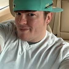 Dean Boyle's Instagram, Twitter & Facebook