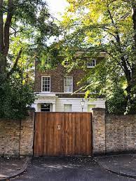 Celebrities Their London Houses A Broad In London London House Celebrity Houses Woodland House