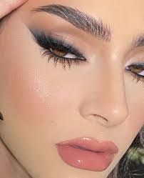 Adriana Orbe's Instagram, Twitter & Facebook