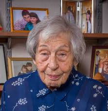 Marianne Phillips's Instagram, Twitter & Facebook