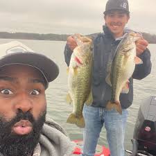 Do you like winter fishing? If this fall is any indication of what winter  is going to be like it's going to be CRAZY‼️ I've been inviting subscribers  to the SUF app