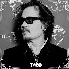 Johnny Depp with a fan ( via beatrizgaliano_artista)