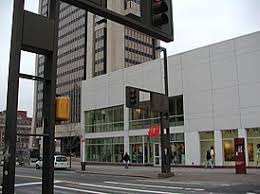 построение бренда в сфере моды от Armani до Zara читать H M Vikipediya
