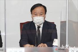 '윤석열 파일' 말했던 송영길 모든 것을 검증받을 각오해야. Vyougt8qio2vzm